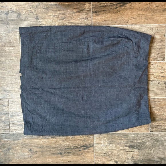 Banana Republic pencil skirt - Picture 1 of 3